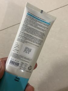 Swiss Beauty Dew Lock Sunscreen SPF 50 PA+++