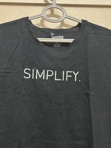 Black Simplify Tee