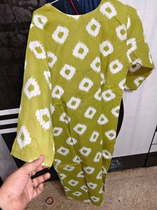 Green Printed Kurta with Embellished Neckline