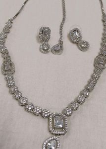 AD Neckless