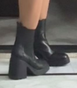 🔥PRICE DROP🔥ELLE Chelsea Chunky Platform Boots