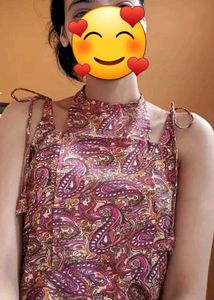 Paisley Print Sleeveless knotted short kurti