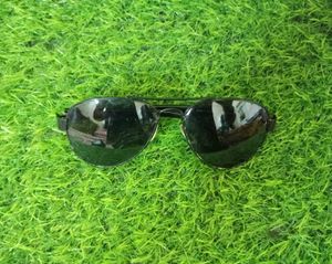 Stylish Black Aviator Sunglasses