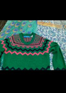 Stylish Green Patterned Sweater crop