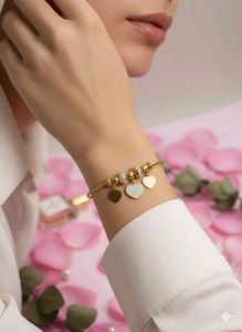 Heart Charm Bangle
