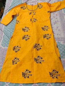 Yellow 🟡 Kurti