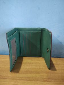 Stylish Tri-Fold Wallet