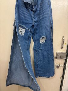Distressed Wide Leg Jeans