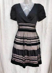 4208. Elegant Black &amp; Pink Striped Dress