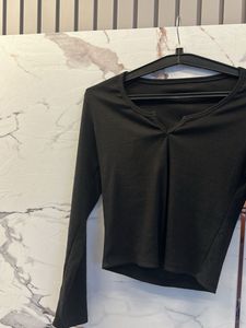 Classic Black Long Sleeve Top, Bust- 34 Strechable