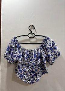 Blue printed  Floral Puff Sleeve Crop Top 💙