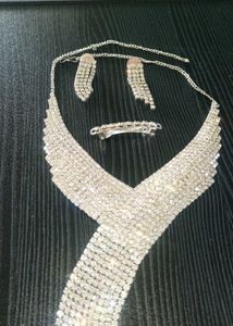 Necklace set &amp; earrings