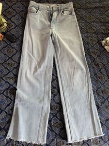 Light Wash Straight Leg Jeans size - 28