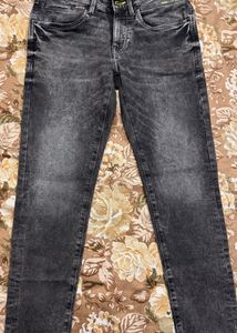 Men's Dark Wash Distressed Jeans