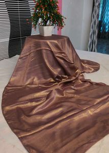 Shimmering satin Silk Stawl