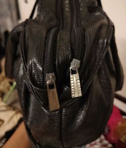 Chic y2k Black Textured Handbag