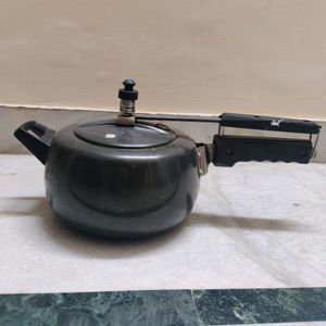 3.5 L Pressure Cooker