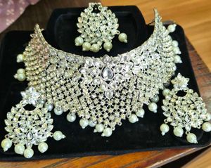 Exquisite Kundan bridal Necklace Set