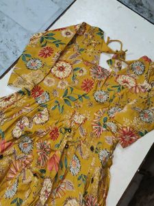 Yellow Floral Print Kurta set 🌼🌸