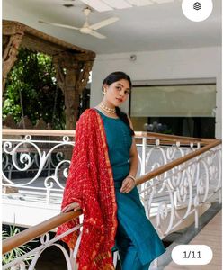 Teal Kurta with Red Bandhani Dupatta