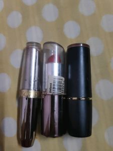 It's Used Only One Time It's Look Like New This Colours Not Suit On My Skin Type So I Think About Selling It