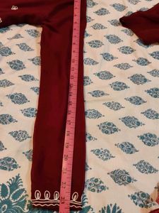 Floral embroidered high slit kurta with Plazzo