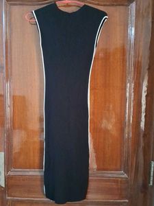 Sleek Black Ribbed Dress with White Trim