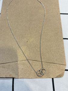 Elegant Interlocking Circles Necklace