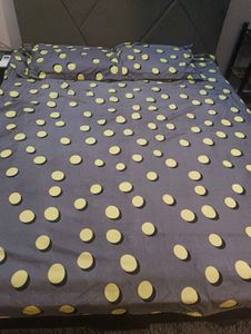 Polka Dots Bedsheet