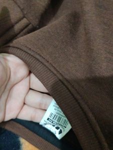 Sweatshirt