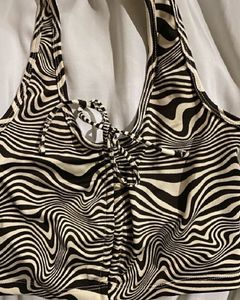 H&amp;M Trendy Zebra Print Tie-Front Crop Top