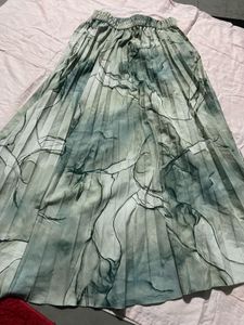 Printed Pleated Maxi Skirt
