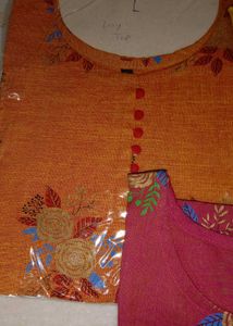 Assorted Women's Kurtas Set