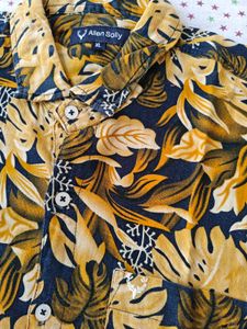 Tropical Leaf Print Short Sleeve Shirt