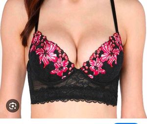 Floral Lace Bralette with beautiful brief 👍