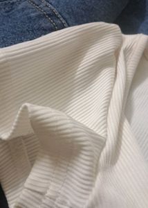 Square Neck Off White. Crop Top
