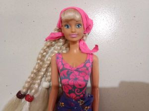 Vintage Sindy doll