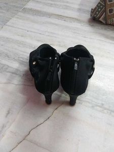 Black Heeled Sandals
