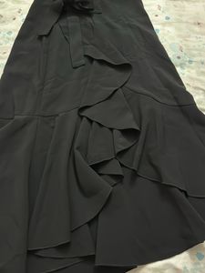 H&amp;M Black Ruffle Skirt