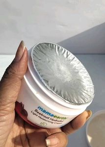 Mamaearth Beetroot Moisturizing Cream