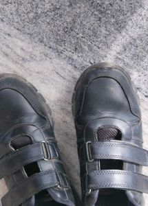 Black  School Shoes no damage UK9