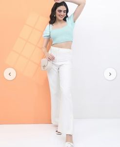 Chic Square Neck Puff Sleeve Crop Top