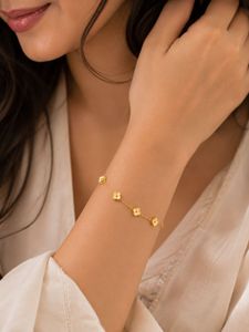 Elegant Clover Bracelet