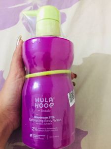 Foxtale Hula Hoop Exfoliating Body Wash