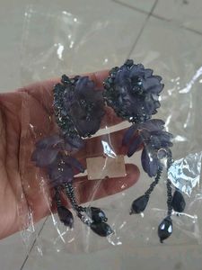 Beautiful Floral Drop Earrings new with tag