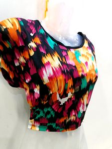 Abstract Print Cropped Top