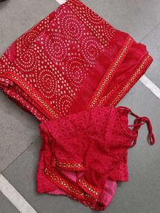 Red Bandhani Dupatta with saree