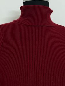 Red Classic High Neck❤️