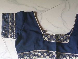 GentlyUsed Elegant Blue&amp;Gold ZariWork Saree-WithBl