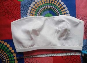 Comfortable White Strapless Sports Bra